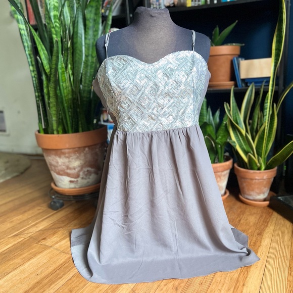 Divided H&M Dress Size 12 - Picture 1 of 5